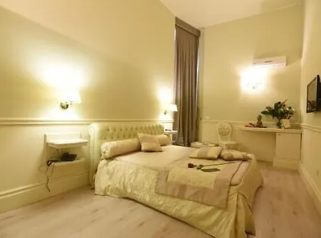 Suite Hotel Santa Chiara Lecce Exterior foto