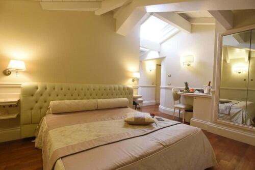 Santa Chiara Hotel 4*
